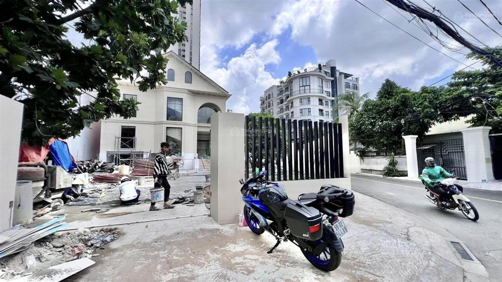 Biệt thự mới xây thảo điền quận 2
