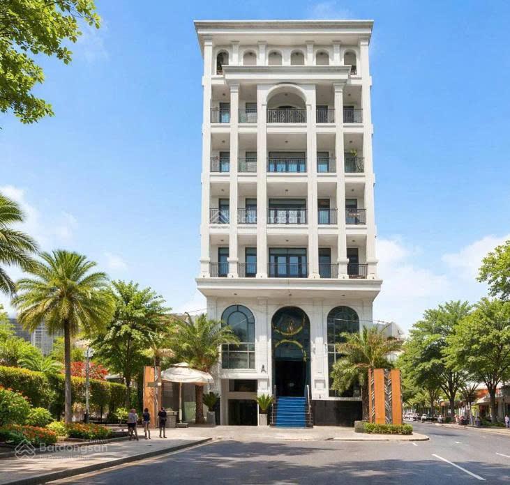 Cho thuê tòa nhà 96 phổ quang, tân bình | dt 10x22m | hầm  trệt  5 lầu  tm | 180 triệu