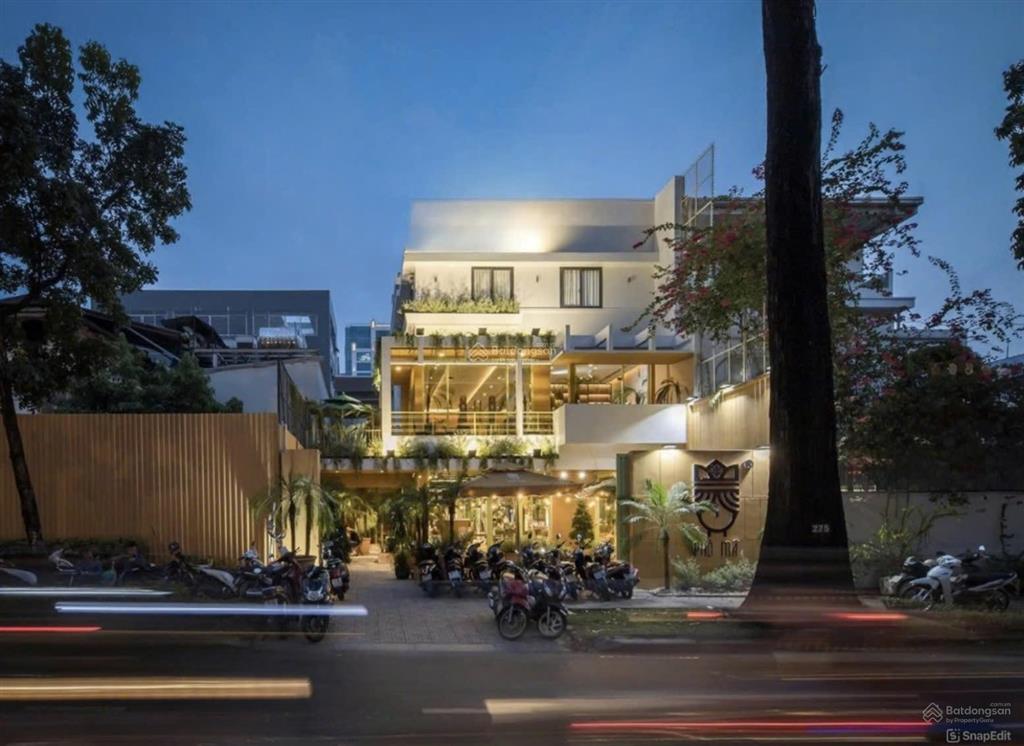 Mt nguyễn đình chiểu góc hai bà trưng, quận 3dt 15 x 20m kết cấu trệt  2 lầu giá thuê 150tr