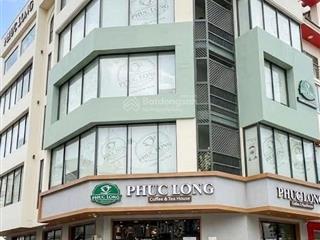 Góc phan xích long, hoa phượng, phú nhuận  10 x 20m  kết cấu trệt 4 lầu  giá thuê 130tr
