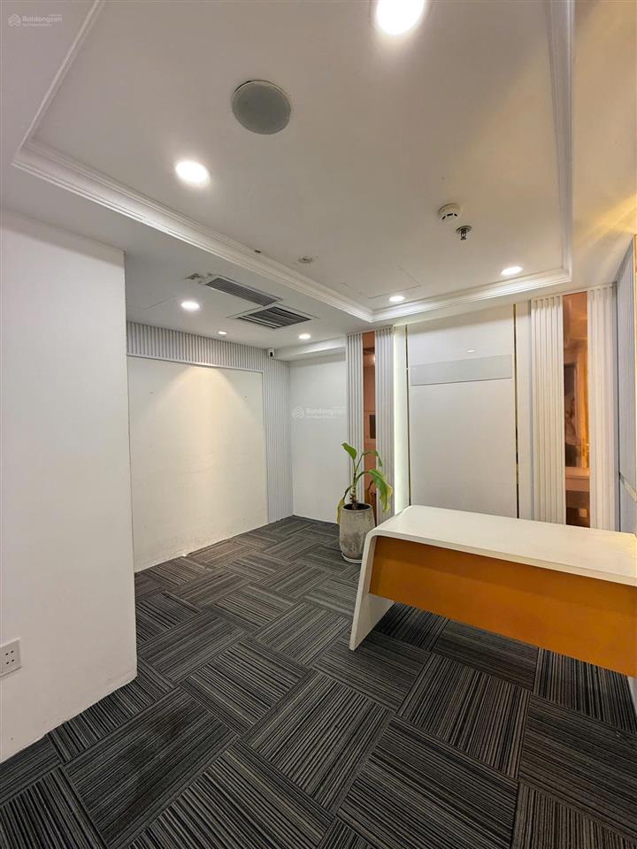 Cho thuê tòa nhà mặt tiền đường ba tháng hai quận 10
