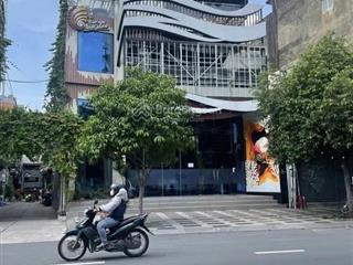 2 mặt tiền lê lai, quận 1  gần chợ bến thành  10x24m  2 tầng + sân thượng