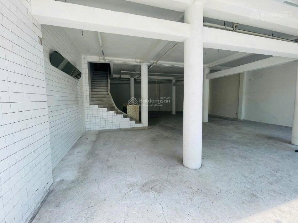 Mặt tiền nguyễn trãi, quận 1 8,5x20m 3 tầng showroom, thời trang, văn phòng