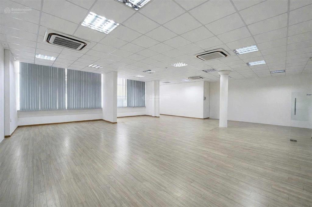 Mặt tiền nguyễn đình chiểu, quận 3  8x20m  trệt 4 lầu  văn phòng, thẩm mỹ