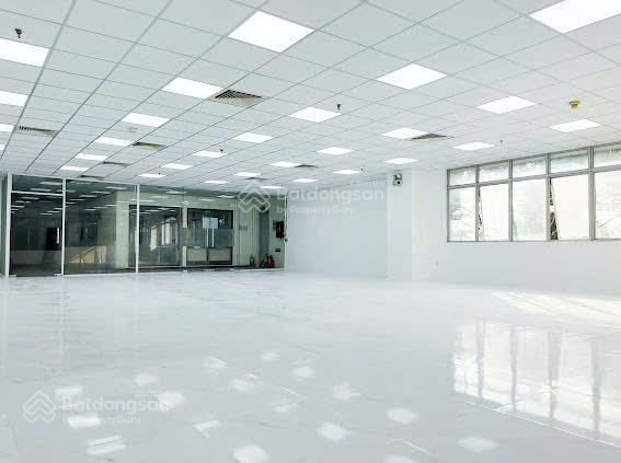 Cho thuê tòa nhà mới xây đường lê văn sỹ, quận 3