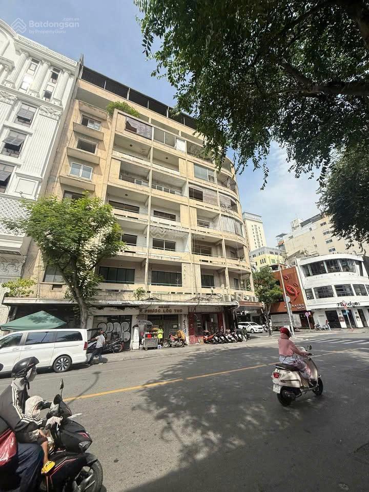 Tòa nhà góc 2 mặt tiền hai bà trưng với đông du  quận 1