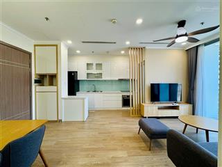 Em cần bán căn hộ 2pn  80m2 tòa a1 giá 8,3 tỷ