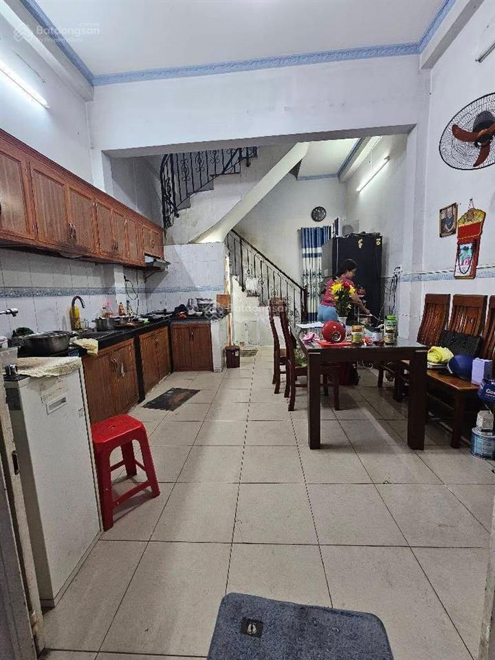 Bán nhà cạnh tên lửa 6.2 tỷ, 84m2  4x21m  3 tầng 3pn & 3wc, phòng thờ, phòng bếp rộng