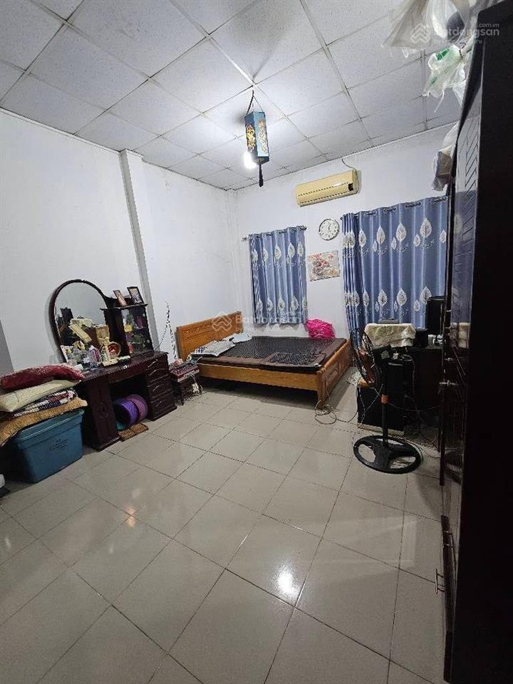 Bán nhà cạnh tên lửa 6.2 tỷ, 84m2  4x21m  3 tầng 3pn & 3wc, phòng thờ, phòng bếp rộng