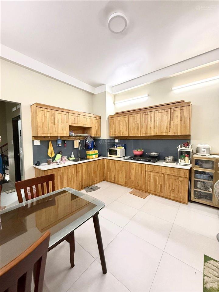 Bán nhà mtkd khu tên lửa, dân trí cao, gần aeon mall  80m2  4x20m  4 tầng chỉ 9.9 tỷ còn tl