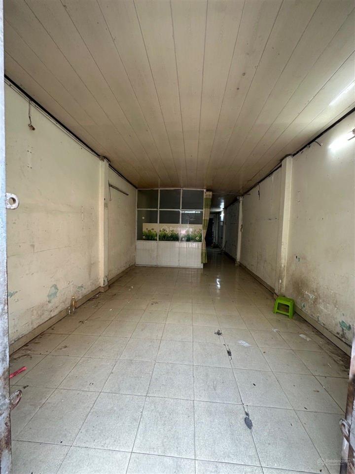 Bán nhà chỉ 5.75 tỷ  mặt tiền kdc tên lửa gần aeon 413.5m², nhà cấp 4 tiện xây mới