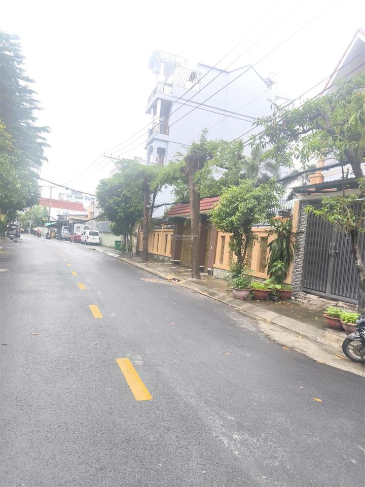 Bán đất tặng nát cấp 4 hẻm nhựa đẹp 2 xe hơi né nhau sát mặt tiền đường số 20 đối diện cc hà kiều