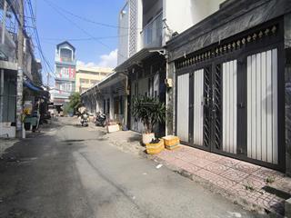 Bán mảnh đất cực rẻ chỉ 6,150ty nhưng sở hữu tới 74m2 đất dt 4x18 vuông hxh có lề tiện ích đầy đủ