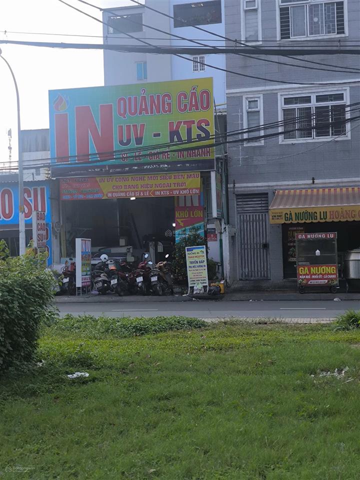 Bán nhà mt tân sơn đối diện sân golf tân sơn nhất 6x25 sổ vuông vức ko lỗi pt kinh doanh cực tốt