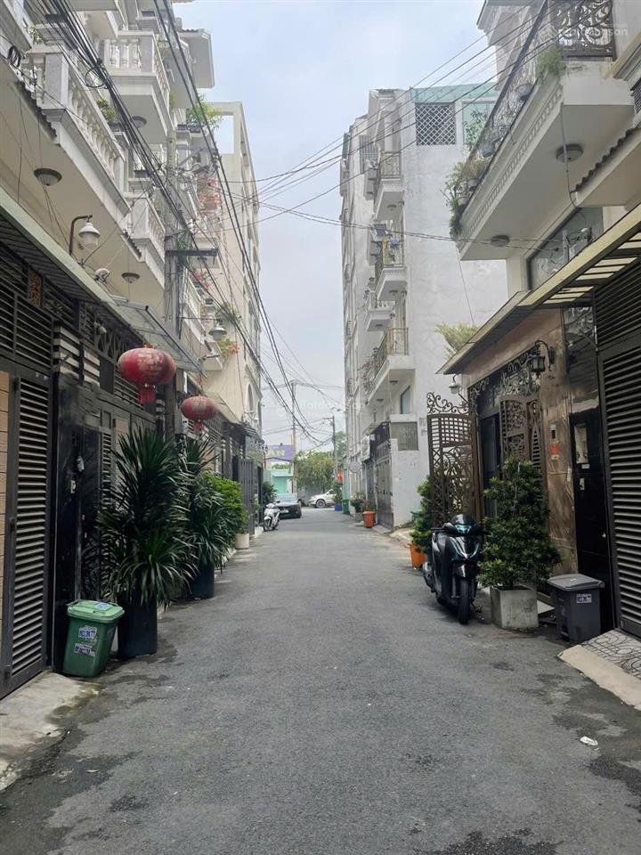 Nhà 5 tầng xây hiện đại hxh kế bên tòa nhà tuổi trẻ cs2 trường iuh nhà vuông vức ko lỗi giá9.2ty