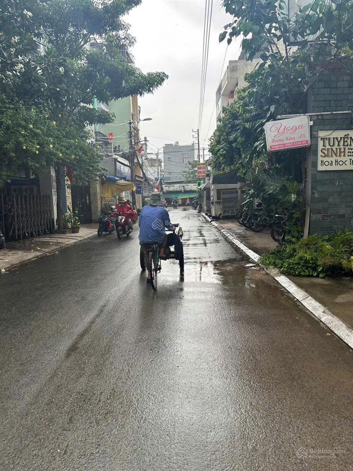 Nhà 3 tầng hxh né đối diện chung cư hà kiểu dt 4x19m giá 9.5ty hẻm sạch an toàn đỗ ô tô ngày đêm