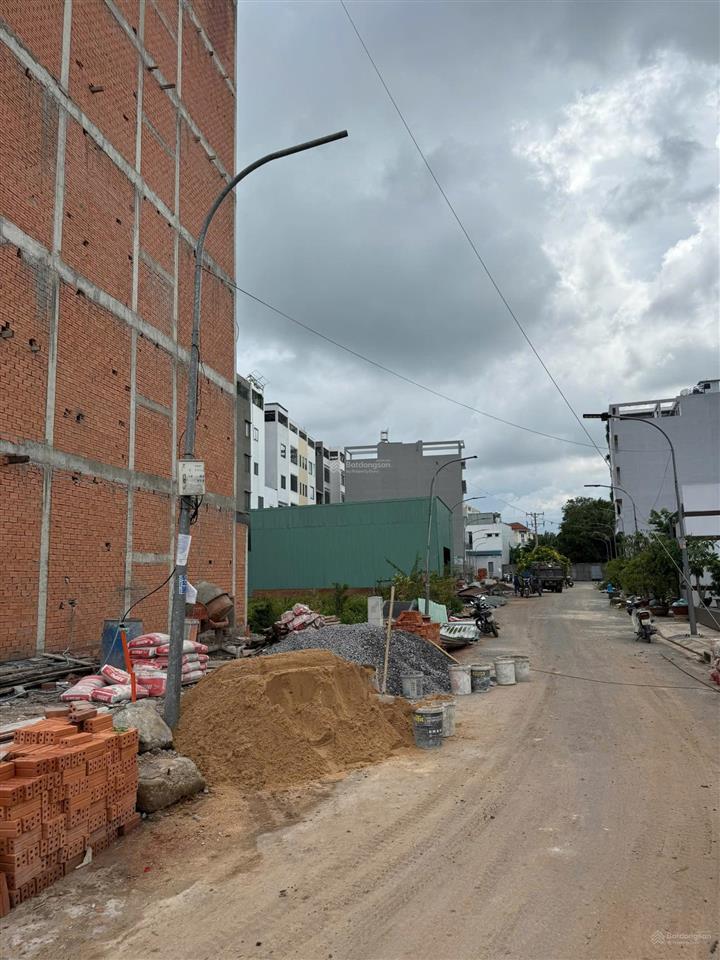 Nhà 4 tầng hxh bùi quang là dt 72m2 giá 7.9ty tl gần emart phan huy ích phù hợp gd 2 hay 3 thế hệ