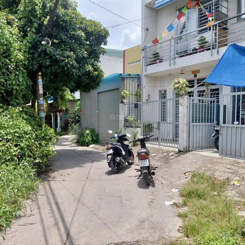 Cần bán nhà có dt đất 8x15 (118,8m2) gồm trệt + lầu. đường huỳnh bá chánh  tân kiên. giá 4,8 tỷ