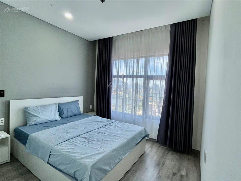 Cho thuê căn hộ 2pn cao cấp monarchy  view đẹp | full nội thất