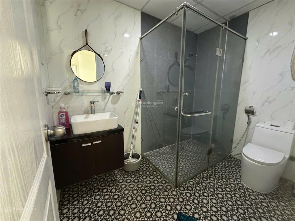 Bán gấp căn hộ 2 ngủ monarchy diện tích rộng 86m²  có sổ hồng sẵn  ngay cầu rồng