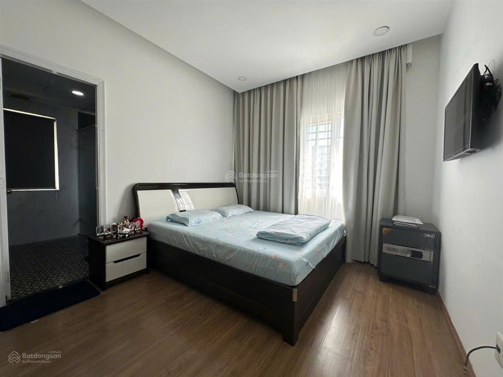Bán gấp căn hộ 2 ngủ monarchy diện tích rộng 86m²  có sổ hồng sẵn  ngay cầu rồng