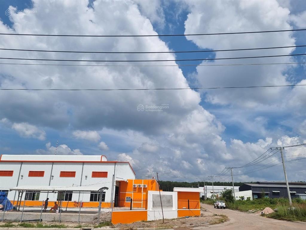 Nhà xưởng kho bãi xây sẵn (pccc tự động) 2000m2  10000m2 tiệm cận 2 cao tốc lớn, tặng 1 tháng thuê