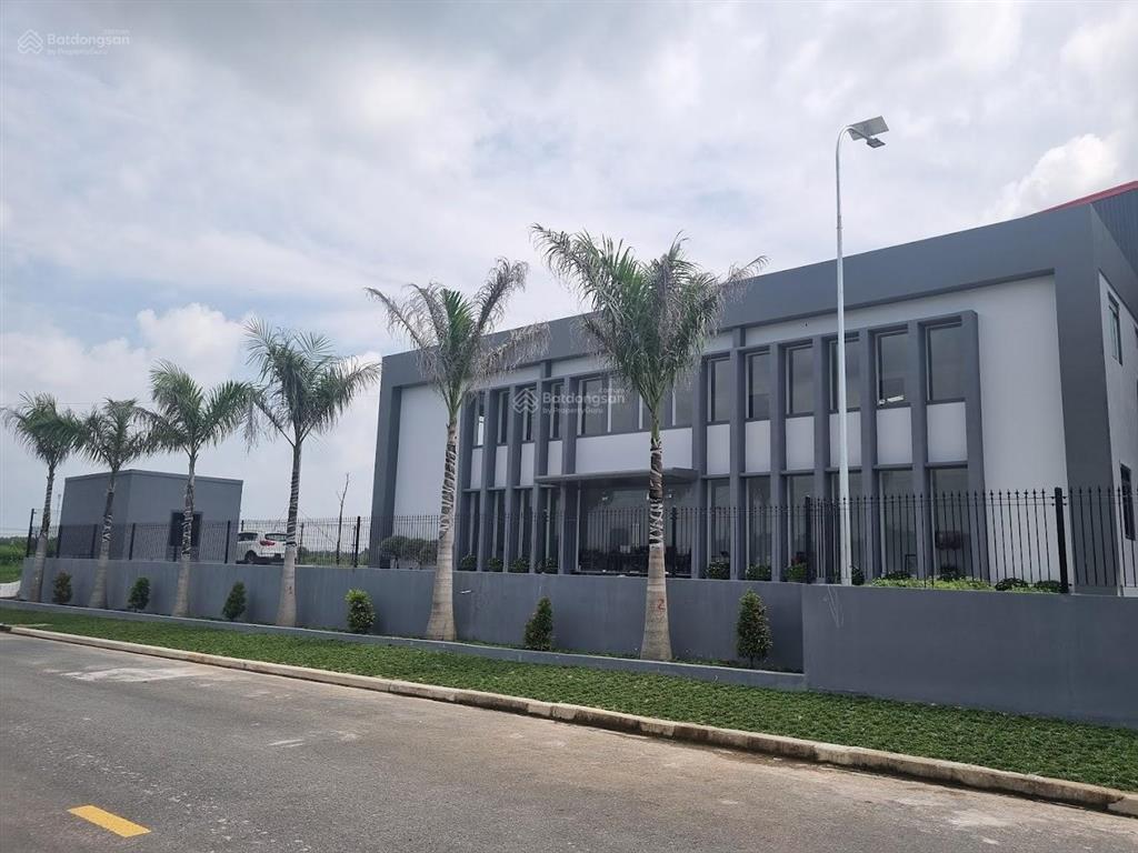 Nhà xưởng kho bãi xây sẵn (pccc tự động) 2000m2  10000m2 tiệm cận 2 cao tốc lớn, tặng 1 tháng thuê