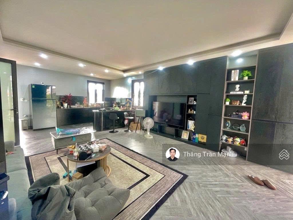 Siêu phẩm dòng tiền mễ trì  chdv 9 tầng  kinh doanh  ô tô tránh doanh thu gần 2 tỷ/ năm!