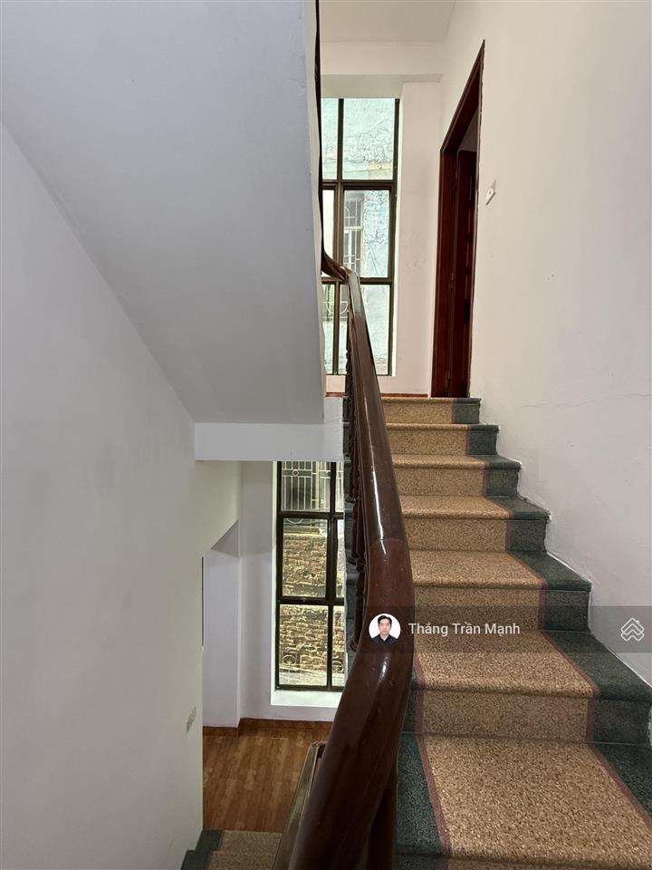 Cô em nhờ bán nhà! 5 tầng x 42m2  vài bước ra ô tô, biệt thự, bộ công an. giá chỉ 8.6 tỷ!