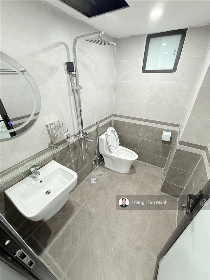 Giảm 1 tỷ, bán gấp nhà mễ trì 35m2, 6 tầng, thang máy, ô tô đỗ cửa  giá 11 tỷ