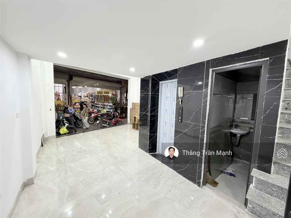 Giảm 1 tỷ, bán gấp nhà mễ trì 35m2, 6 tầng, thang máy, ô tô đỗ cửa  giá 11 tỷ