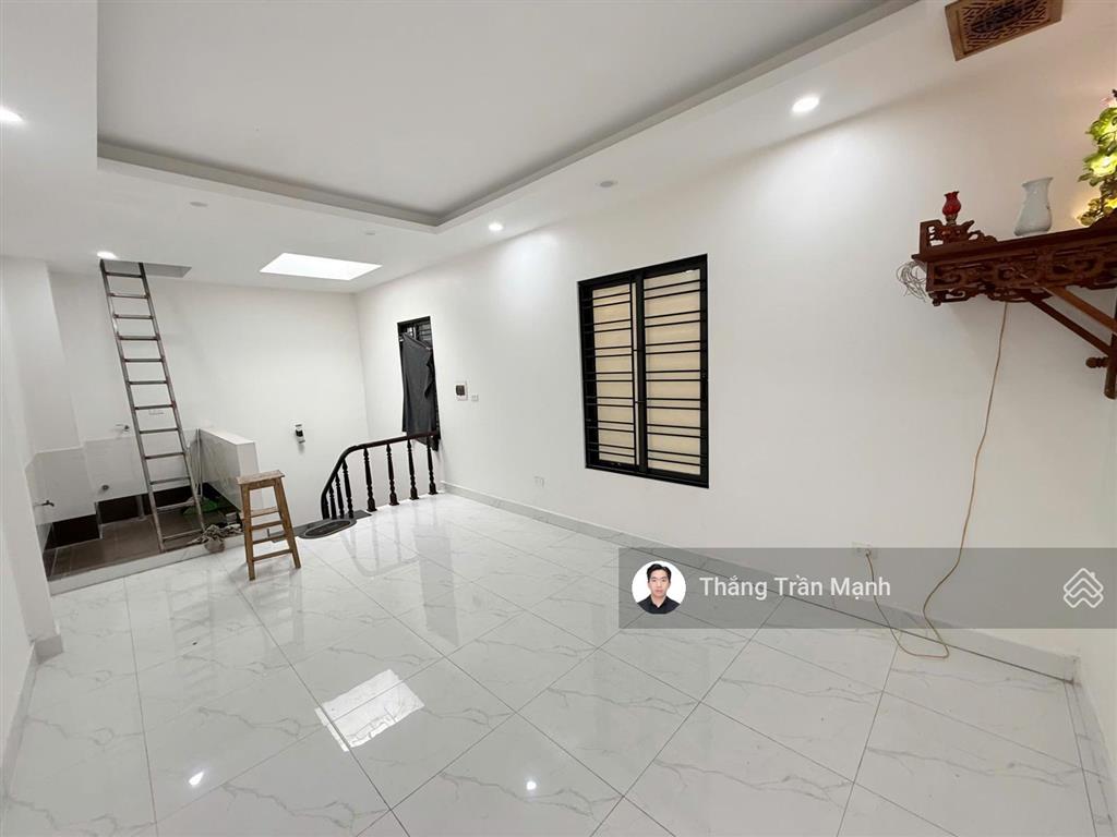 Mỹ đình  ngõ thông  ô tô đỗ cổng dân xây 5 tầng  2 thoáng  giá chỉ 8.5 tỷ