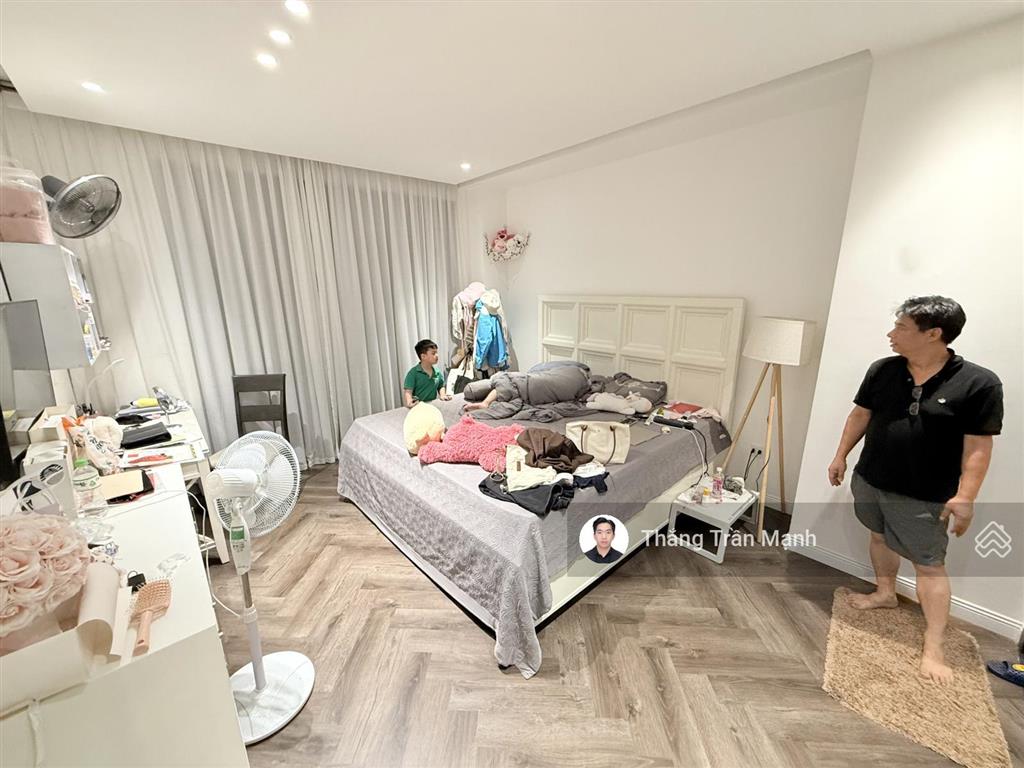Siêu phẩm royal 131m2  4 ngủ  2 ban công đông & bắc  cực thoáng  chỉ 17.8 tỷ