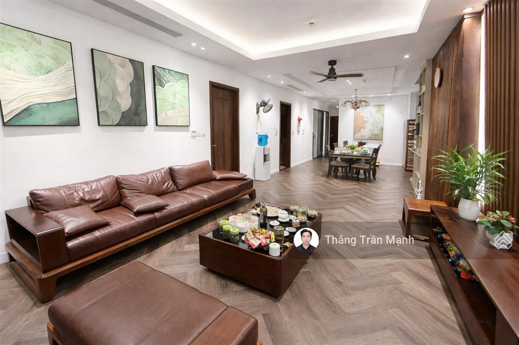 Siêu phẩm royal 131m2  4 ngủ  2 ban công đông & bắc  cực thoáng  chỉ 17.8 tỷ