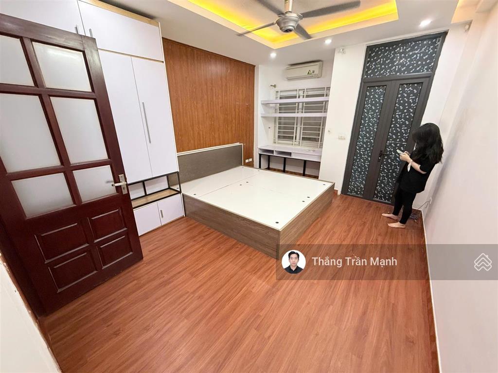 Mỹ đình  nhà 30m x 7 tầng  10m ra ô tô dừng đỗ hàng ngày  giá đầu tư!