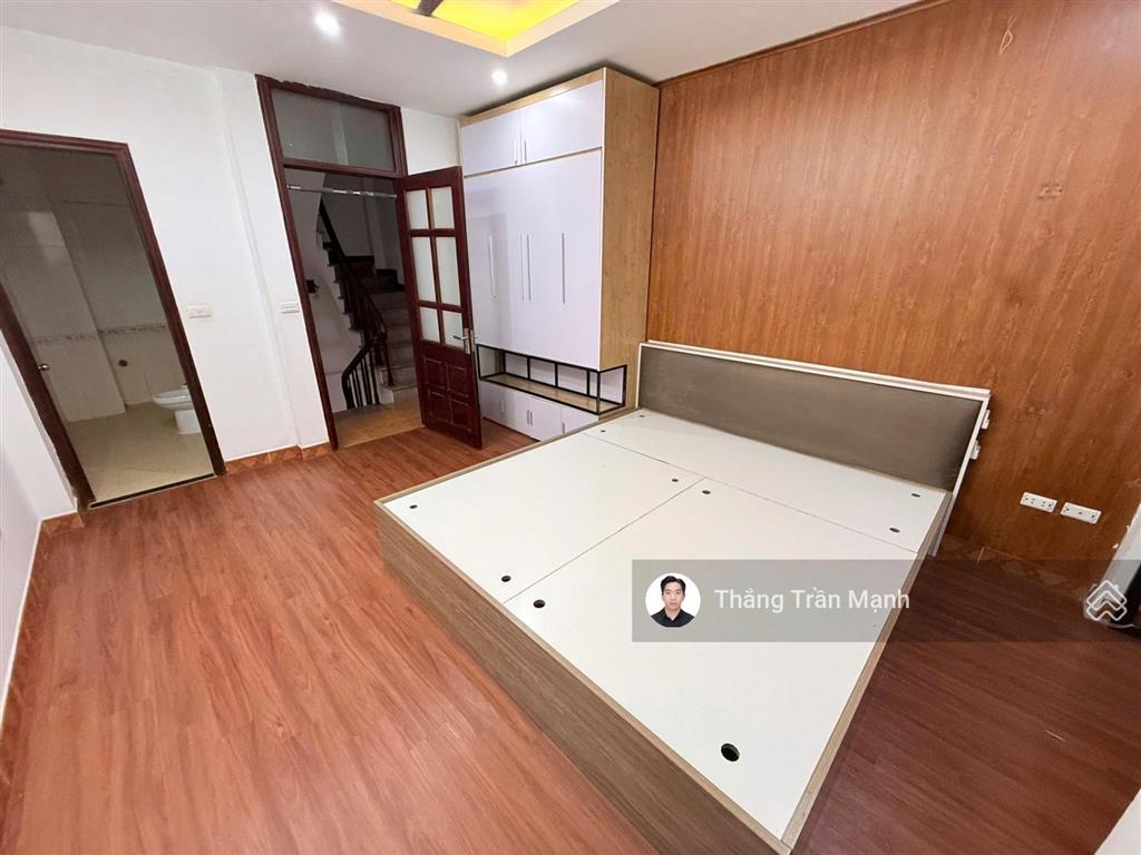 Mỹ đình  nhà 30m x 7 tầng  10m ra ô tô dừng đỗ hàng ngày  giá đầu tư!