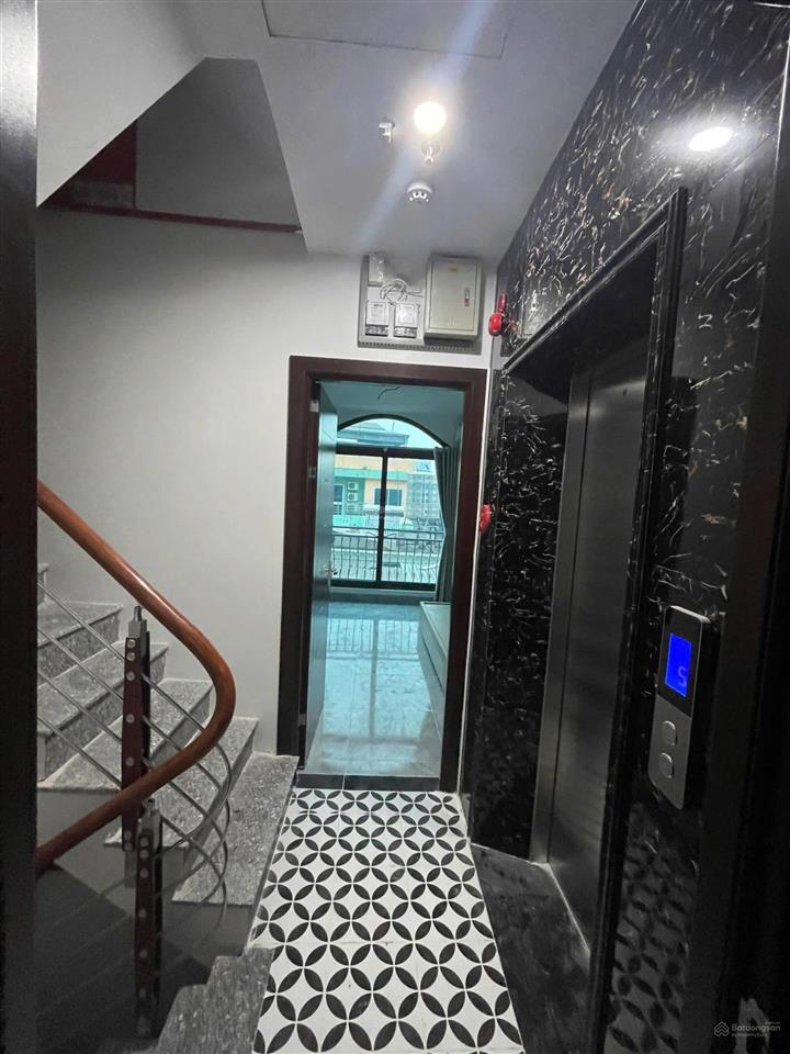 Đình thôn nhà 7 tầng thang máy 13 phòng khép kín  doanh thu 70tr/tháng  giá đầu tư 14 tỷ