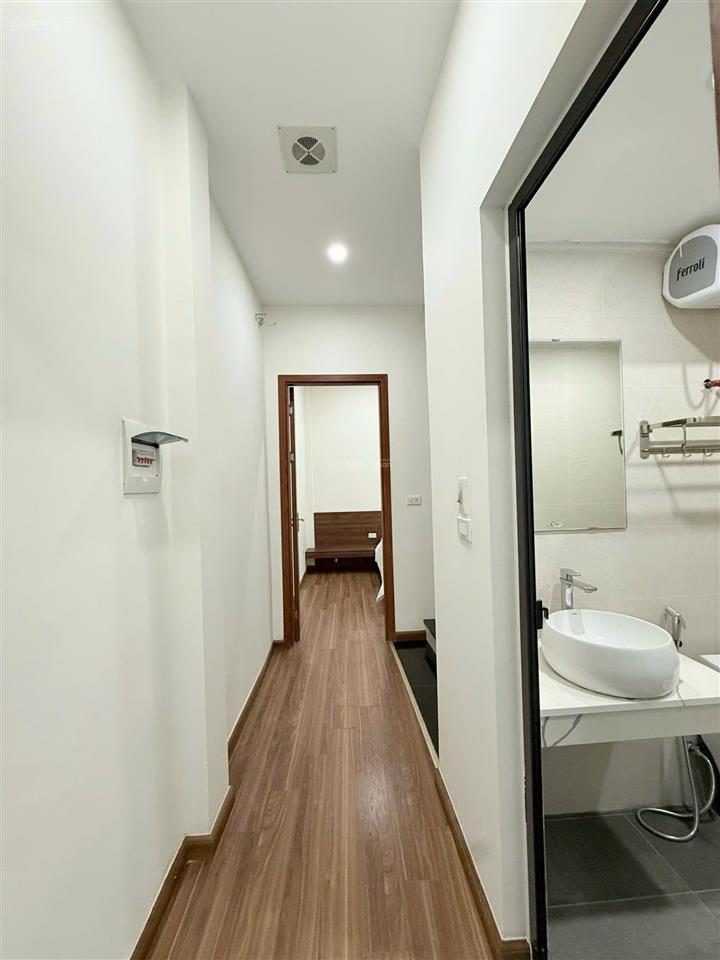 Mỹ đình  nhà mới xây 42m2 x 5 tầng  10m ra ô tô  khu vực kinh doanh sầm uất nhất giá 9.5 tỷ