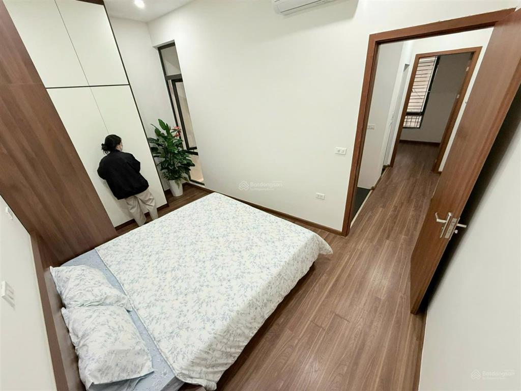 Mỹ đình  nhà mới xây 42m2 x 5 tầng  10m ra ô tô  khu vực kinh doanh sầm uất nhất giá 9.5 tỷ