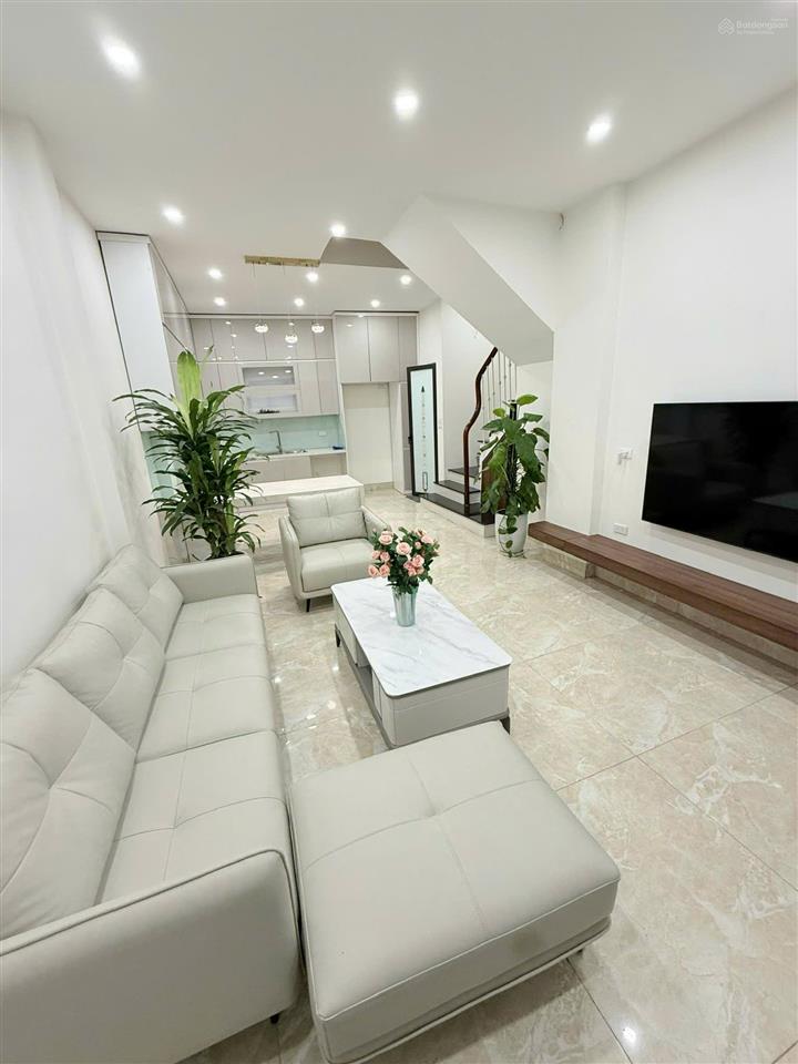 Mỹ đình  nhà mới xây 42m2 x 5 tầng  10m ra ô tô  khu vực kinh doanh sầm uất nhất giá 9.5 tỷ