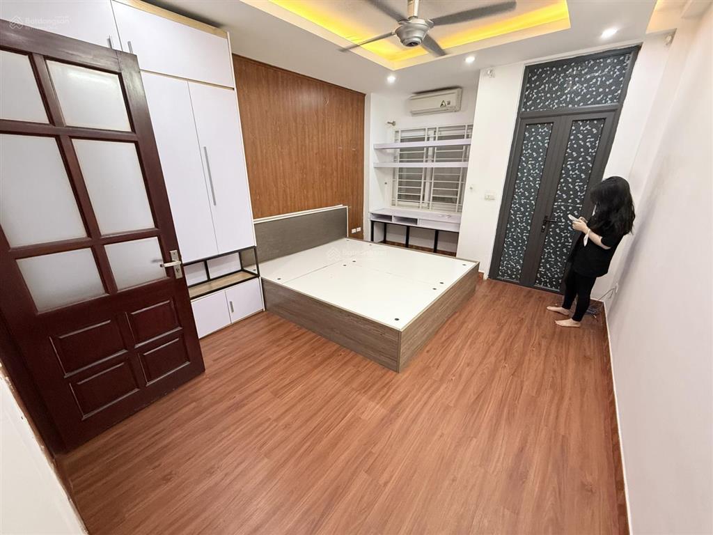 7.5 tỷ! bán nhà đình thôn 7 tầng 10m ra ô tô  70m ra vành đai 3 cực hiếm