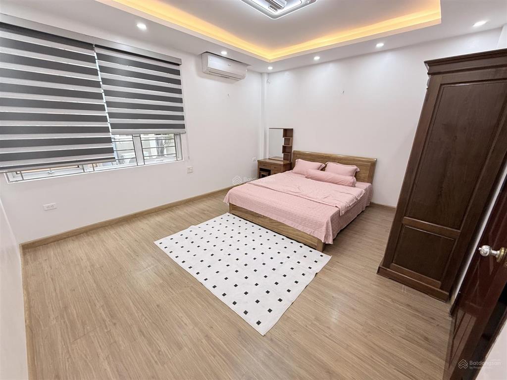 Chỉ 13 tỷ  bán nhà phân lô ô tô đỗ cửa phố mỹ đình  43m2 x 7 tầng thang máy