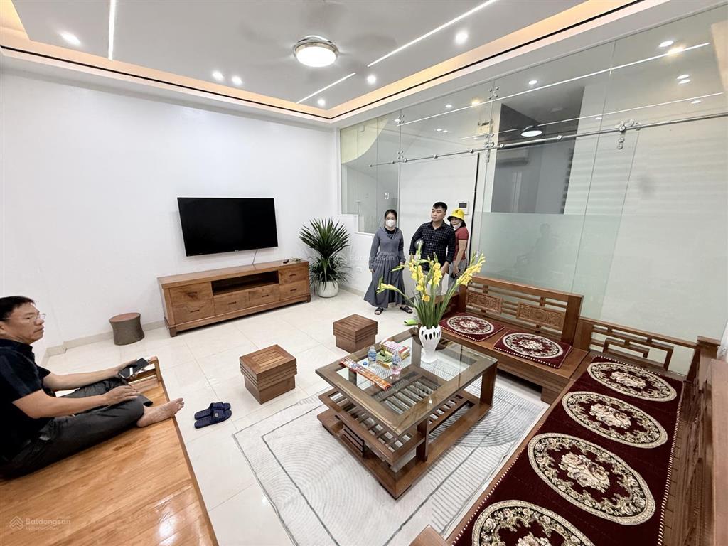 Chỉ 13 tỷ  bán nhà phân lô ô tô đỗ cửa phố mỹ đình  43m2 x 7 tầng thang máy