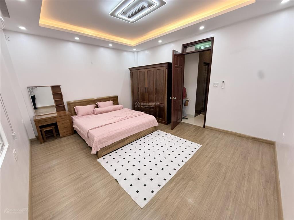 Chỉ 13 tỷ  bán nhà phân lô ô tô đỗ cửa phố mỹ đình  43m2 x 7 tầng thang máy