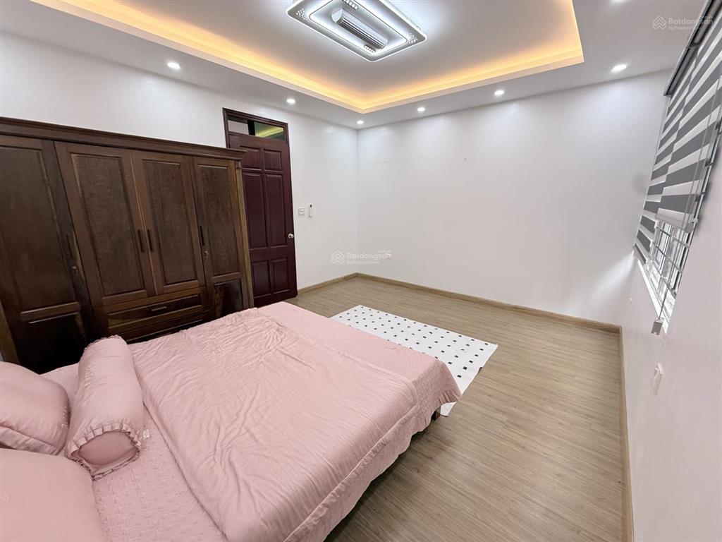 Chỉ 13 tỷ  bán nhà phân lô ô tô đỗ cửa phố mỹ đình  43m2 x 7 tầng thang máy
