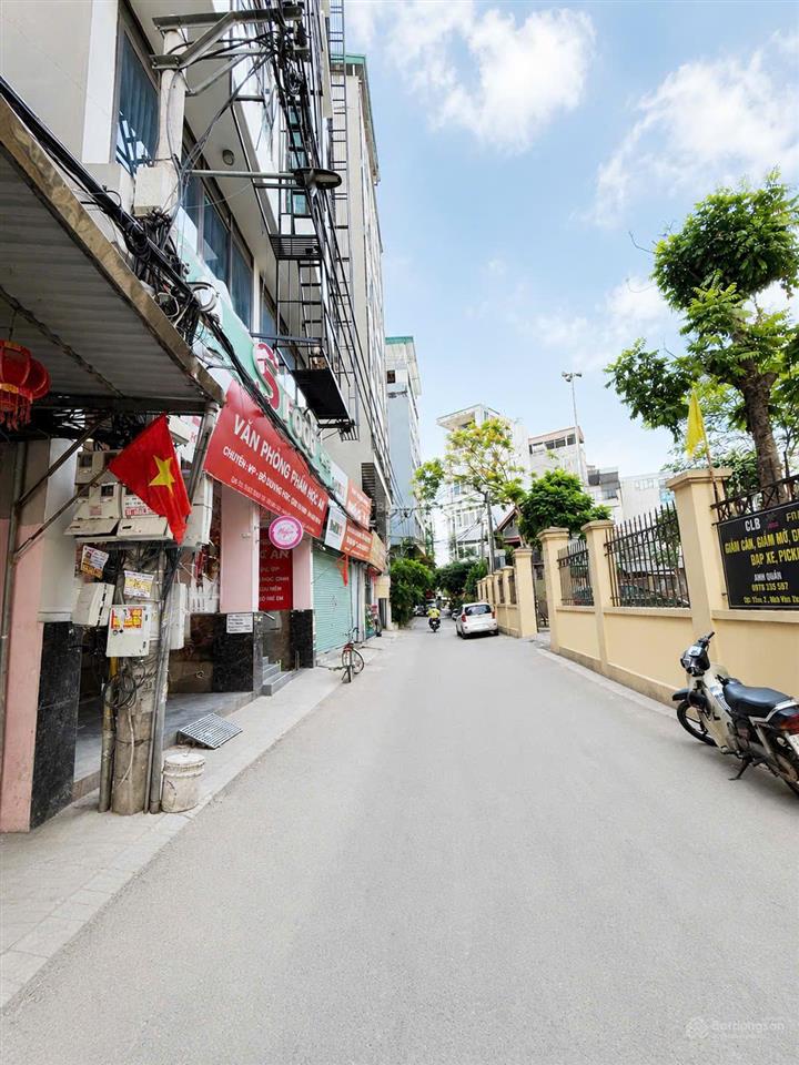 Bán tòa building mặt phố phú đô  lô góc 7 tầng thang máy  3 mặt thoáng  giá 2x tỷ!
