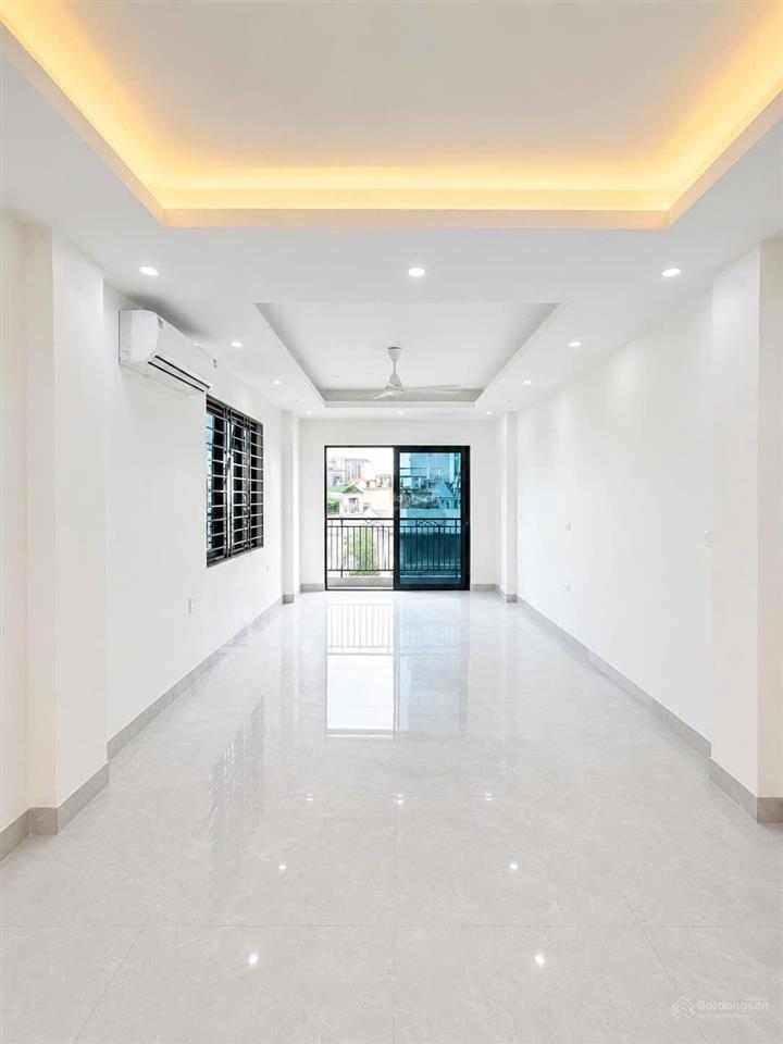 Bán tòa building mặt phố phú đô  lô góc 7 tầng thang máy  3 mặt thoáng  giá 2x tỷ!
