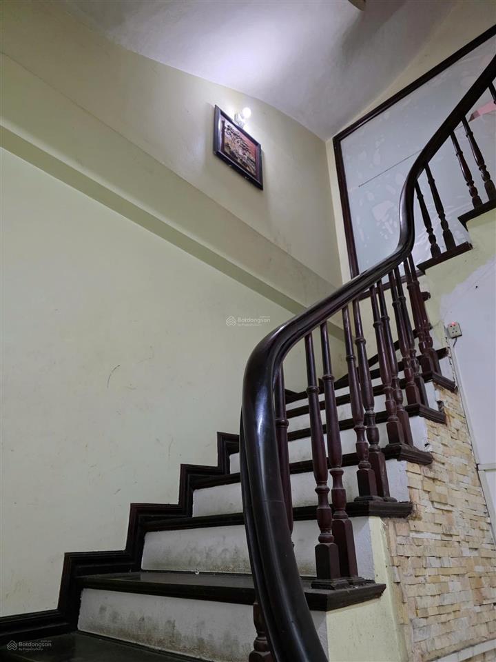 Siêu phẩm cầu giấyvị trí trung tâm nhà dân xây 5 tầngngõ nông ô tô đỗ cửanhỉnh 15 tỷ