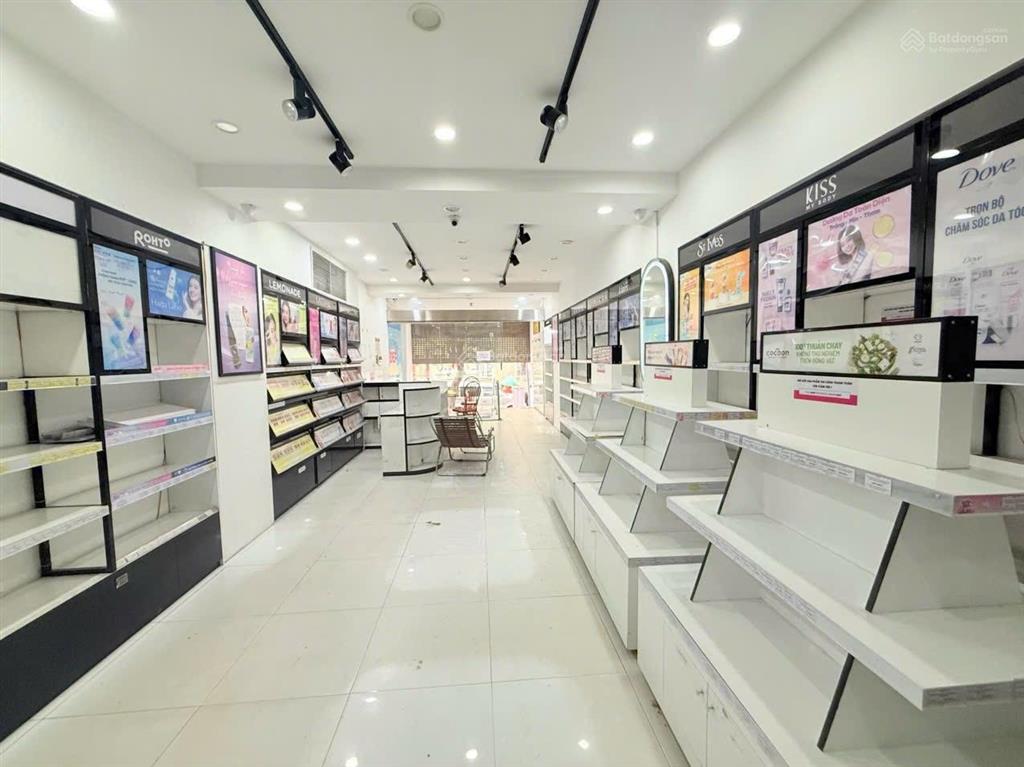 Bán nhà mặt phố xuân thủy  kinh doanh sầm uất  7 tầng x 120m  dân xây  cầu thang máy