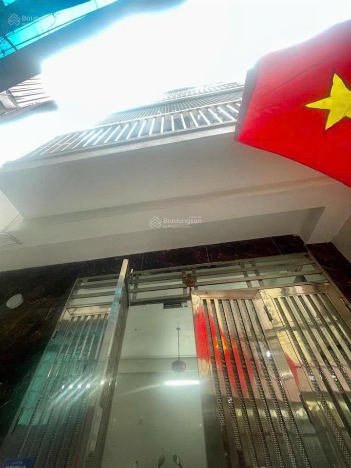 Cần bán ccmini cầu giấy 8 tầng thang máy dòng tiền ngõ thông nhỉnh 14 tỷ